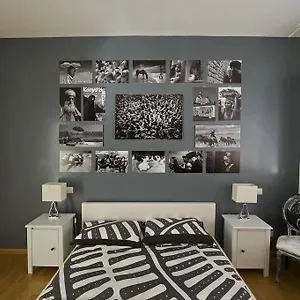 The Photos Rom