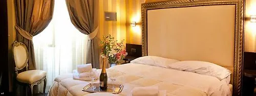 Domus Romantica Guest House 3*, Rome Italy