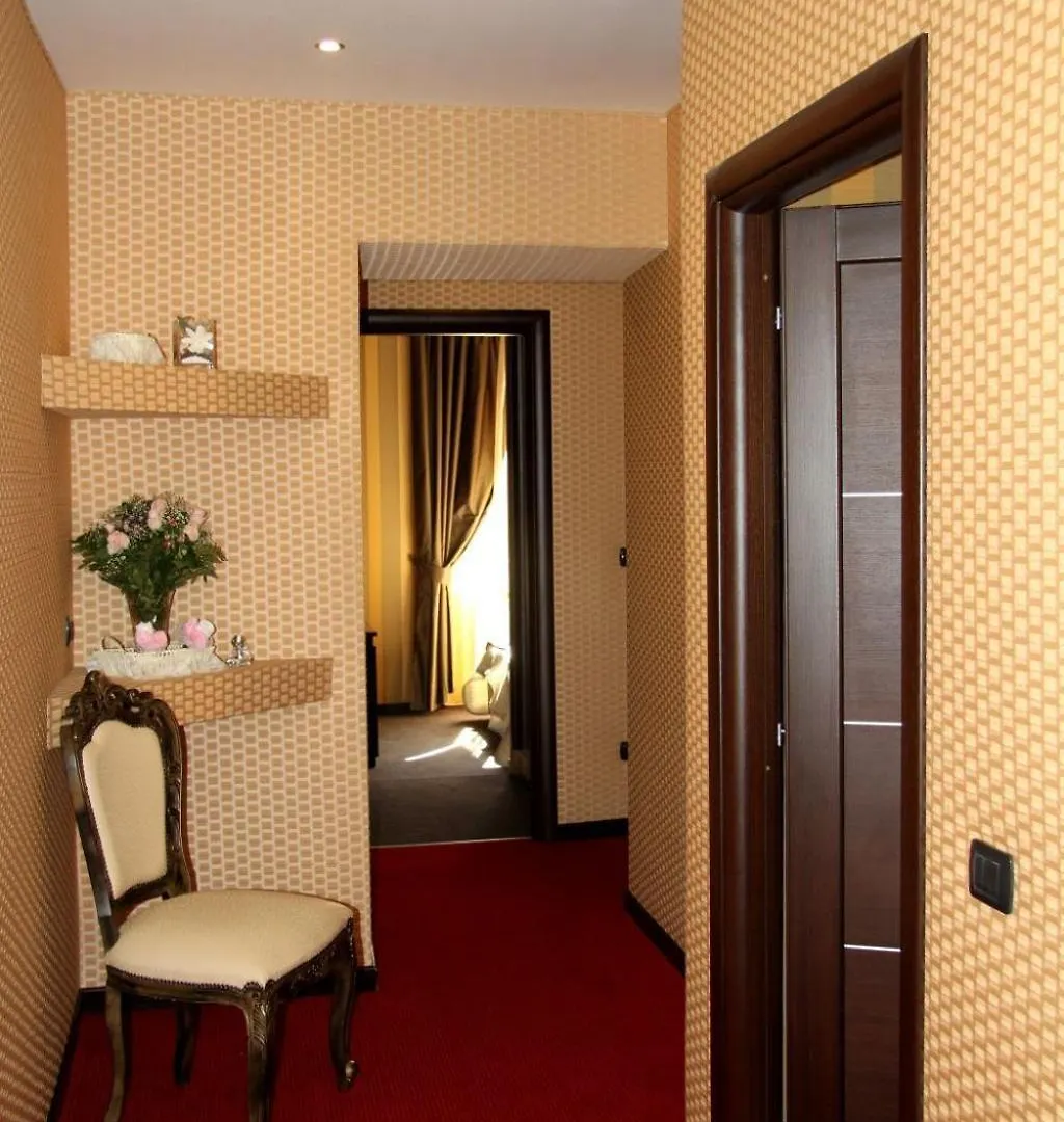 Domus Romantica Guest House Rome